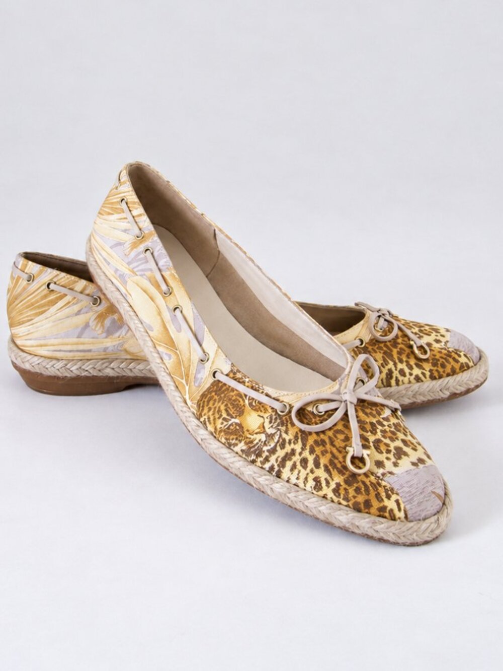 Authentic Salvatore Ferragamo Animal Tropical Print Bow Ballet Flats Size 8